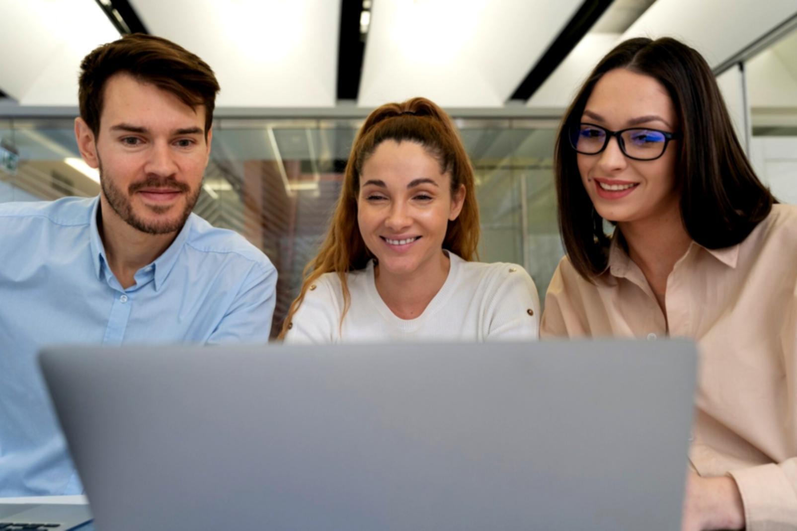 Environnement d'apprentissage interactif avec simulations financières
